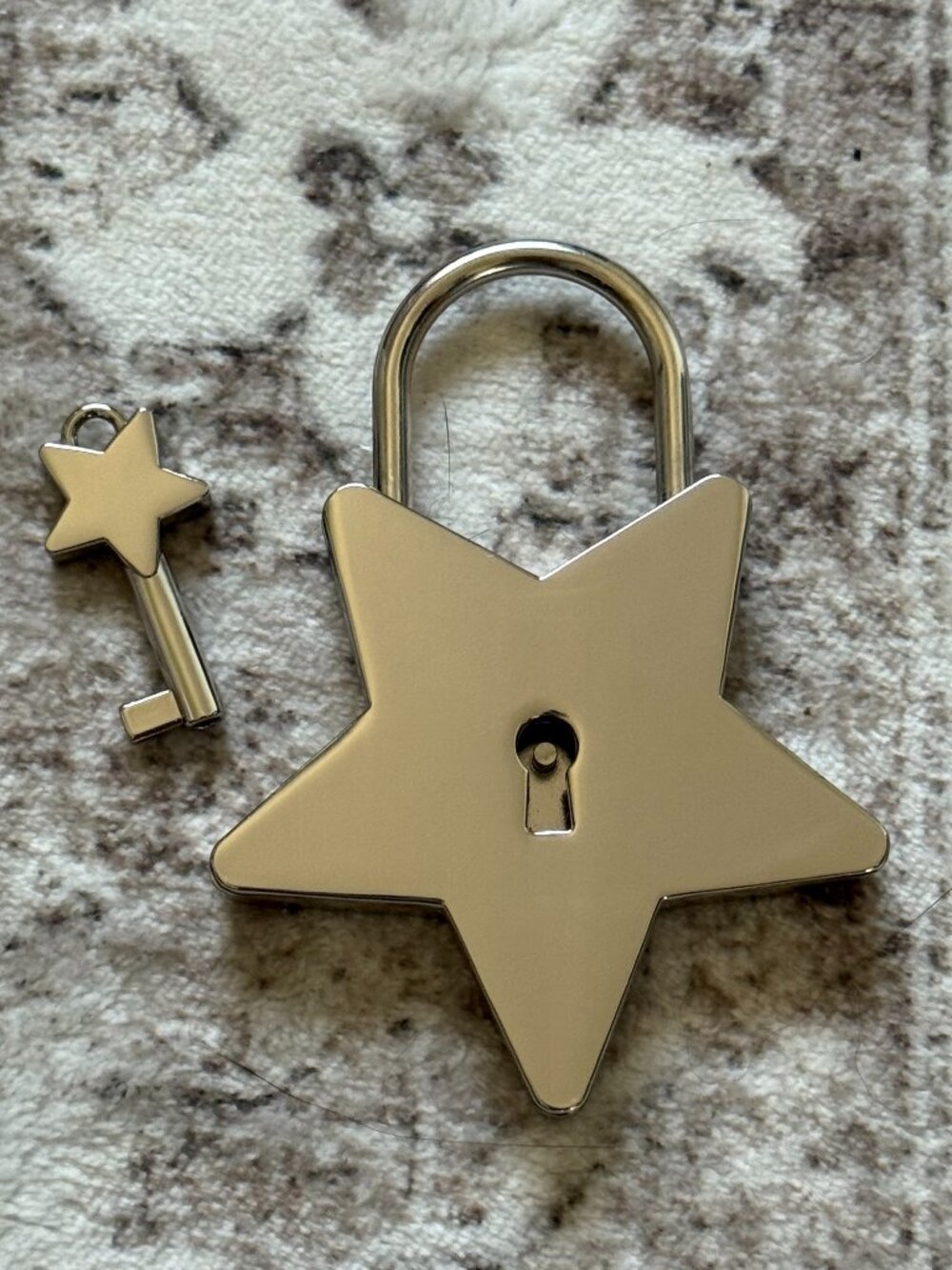 Authentic Saint Laurent Rive Droite Star Lock and Key - Picture 2 of 3